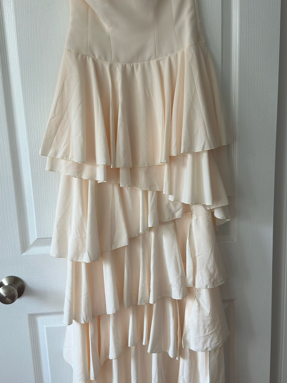 Oh Polly TIERED CORSET GOWN IN IVORY - Picture 5 of 9